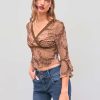 Knit V-Neck Graphic Middle Sleeve Crop Top